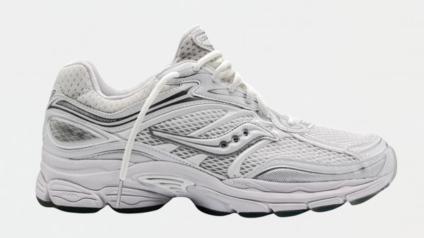 Saucony Omni 9 Socktop "Triple White"